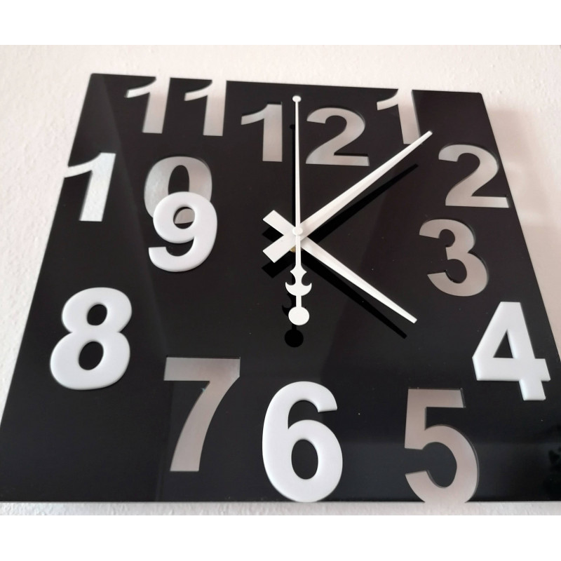 Modern Wall Clock-Color Numbers, Color: Black, White